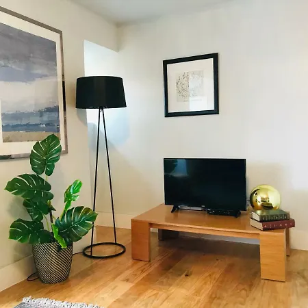Cathedral Luxury And Spacious Διαμέρισμα