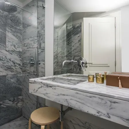 Cathedral Luxury And Spacious Apartment Lisbon