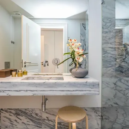 Cathedral Luxury And Spacious Apartment